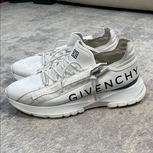 Givenchy Spectre Runner Sneakers In Leather With Zip White Sz 41